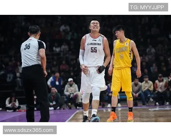 重庆篮球队意识争议引发热议球迷与专家观点碰撞激烈