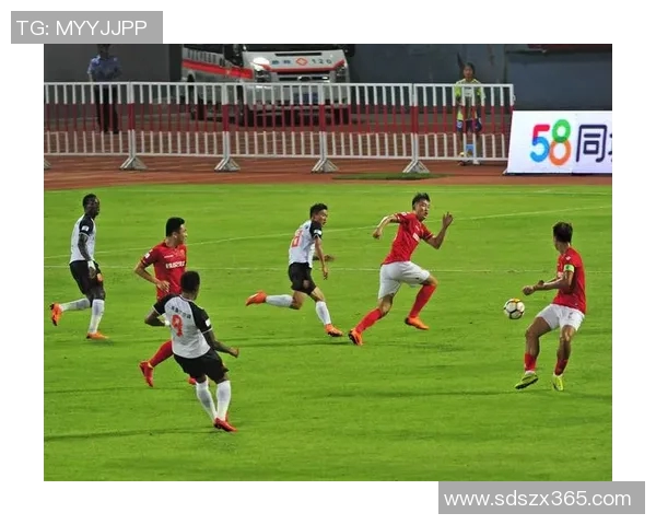 梅州客家队迎战梅县铁汉双方全力争夺宝贵积分激战正酣