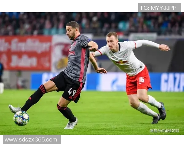 沙维什与本菲卡激战正酣比分揭晓精彩瞬间回顾