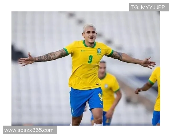 热苏斯在赛场上的表现如何影响球队战术与未来发展分析