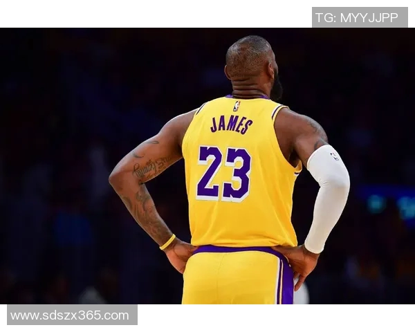 詹姆斯：从篮球场上的传奇到社会影响力的多元探索