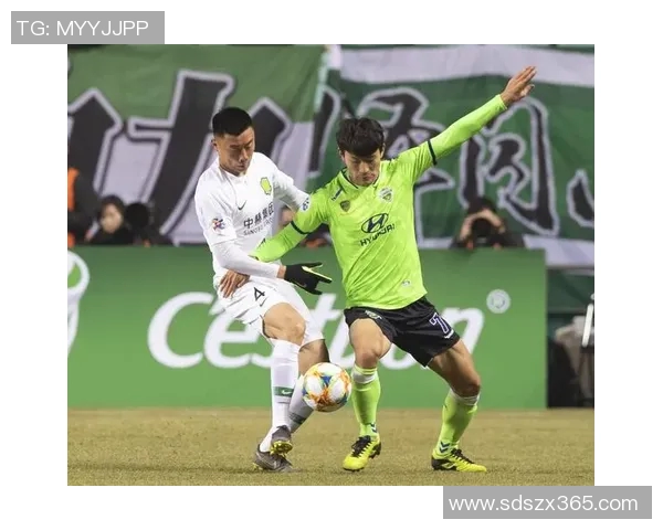 全北现代迎战庆南足球队力争主场胜利展现强大实力与团队合作精神 全北现代迎战庆南足球队力争主场胜利展现强大实力与团队合作精神