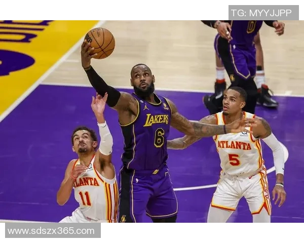 湖人对热火比赛实时战况及比分更新分析