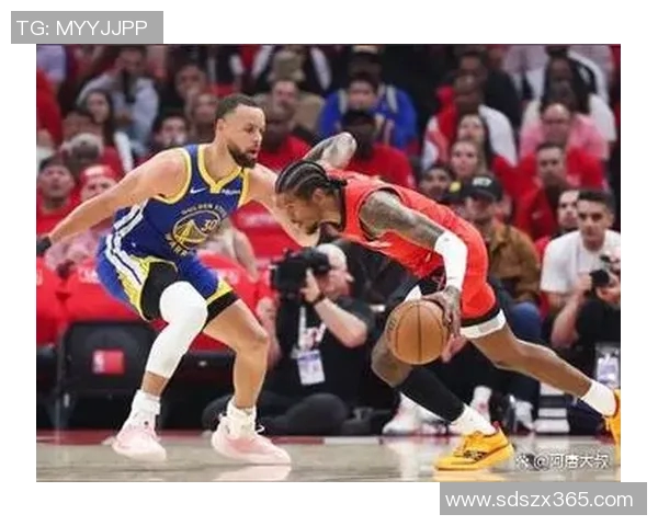 火箭与骑士在NBA夏季联赛中激战正酣新星球员表现引人瞩目